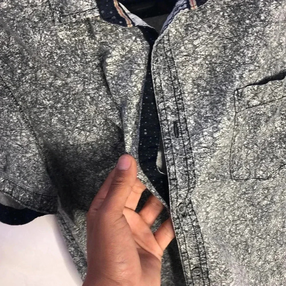 Missing a button but if you can sew, there is an extra button inside the shirt. - Picture 4 of 5